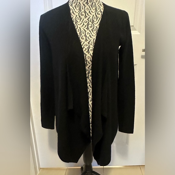 Saks Fifth Avenue Cashmere Black Label open cardigan sweater. Like new. - Picture 1 of 4